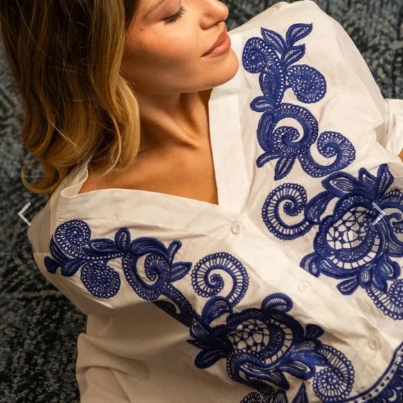 Adiva White Cotton w Blue Embroidery Dolman Sleeves - Picture 6 of 6